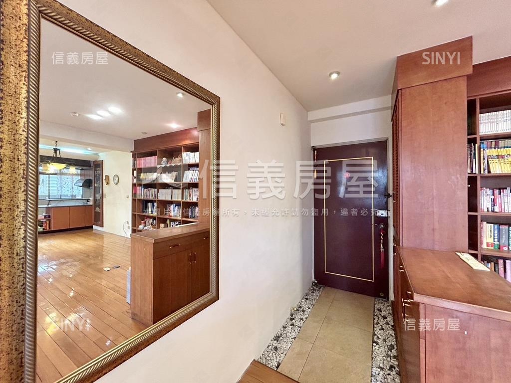 昌益御璽次頂樓兩房房屋室內格局與周邊環境