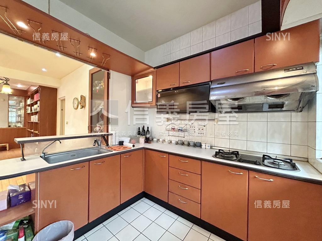 昌益御璽次頂樓兩房房屋室內格局與周邊環境