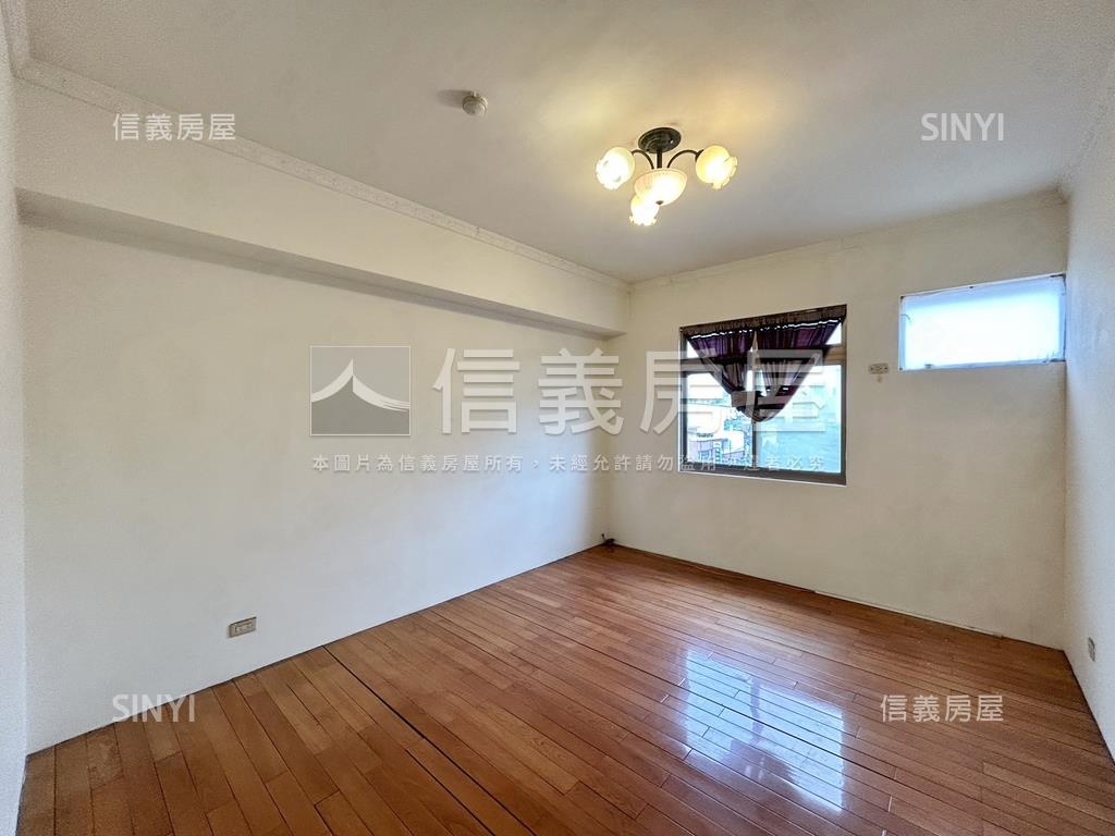 昌益御璽次頂樓兩房房屋室內格局與周邊環境