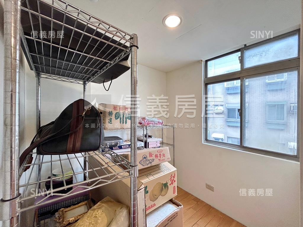 昌益御璽次頂樓兩房房屋室內格局與周邊環境