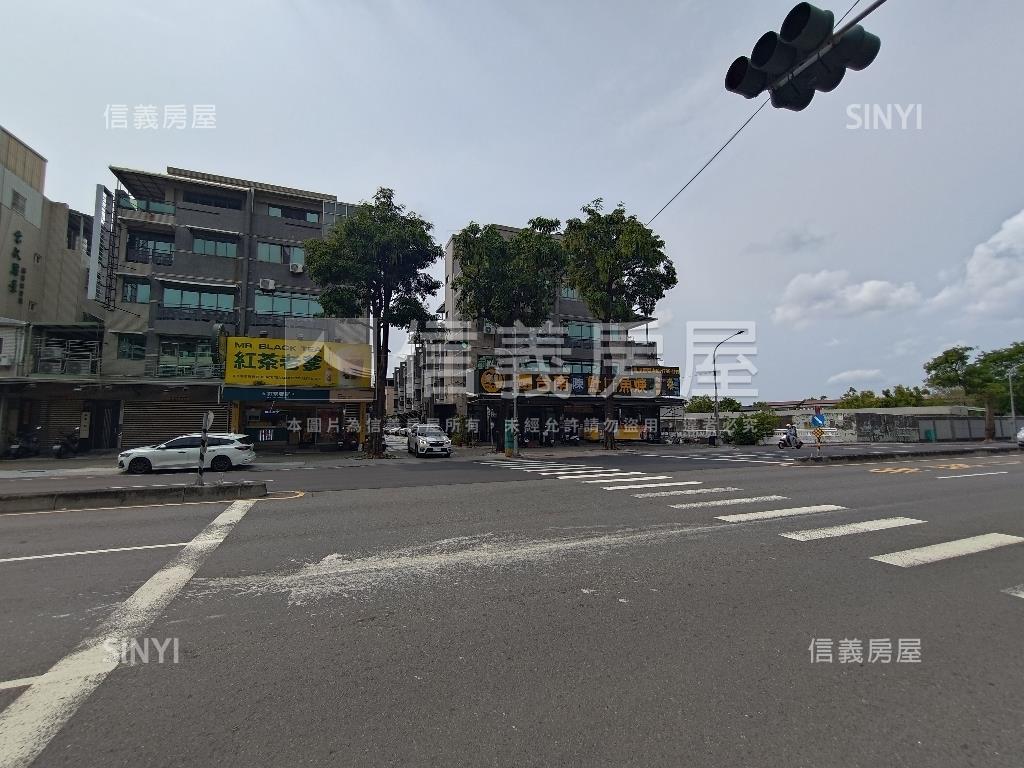 鳳頂路正路美透店房屋室內格局與周邊環境
