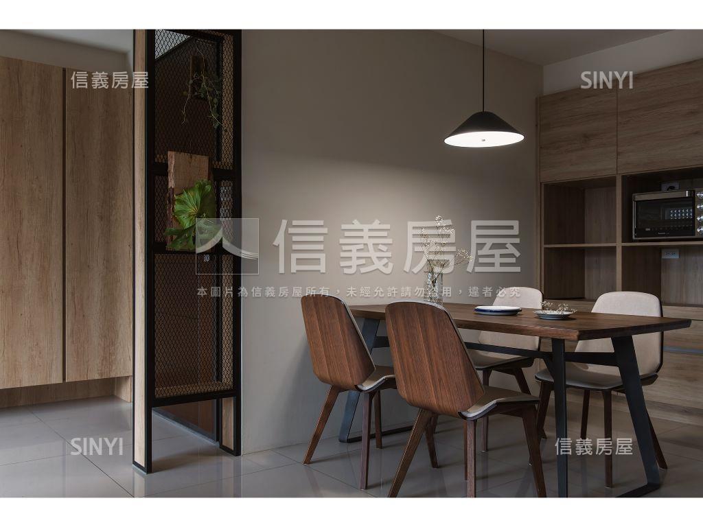 雙學苑闊景精裝潢四改三房屋室內格局與周邊環境