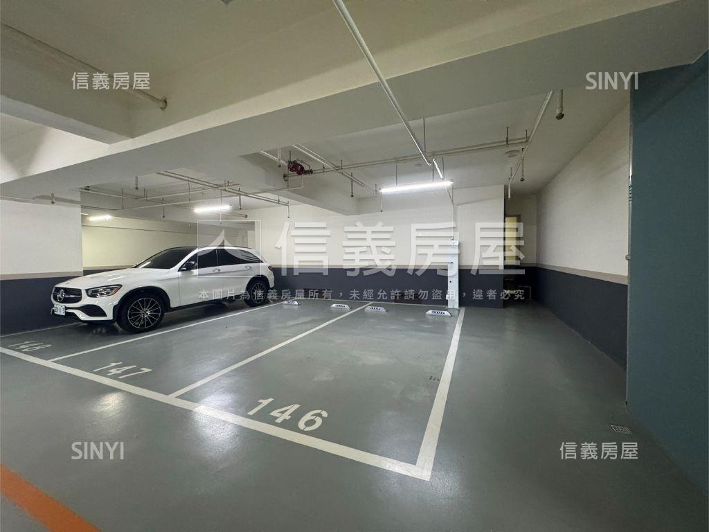 雙學苑闊景精裝潢四改三房屋室內格局與周邊環境