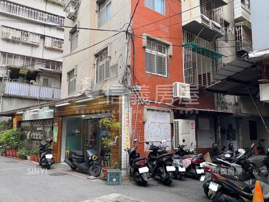 近遠東世紀廣場★金店面房屋室內格局與周邊環境