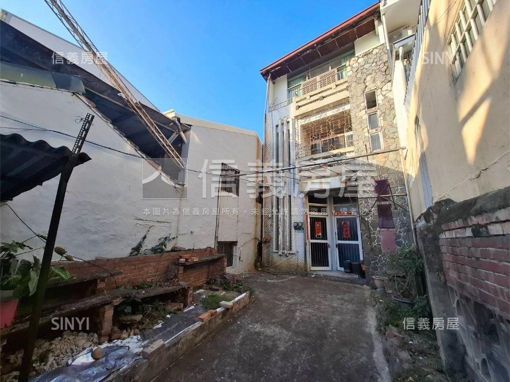 清水紫雲巖旁熱鬧透店房屋室內格局與周邊環境