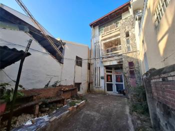 清水紫雲巖旁熱鬧透店