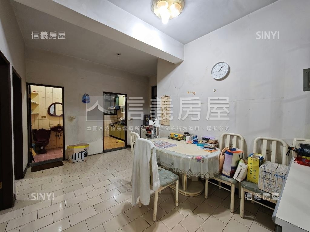 方正大空間公寓四樓房屋室內格局與周邊環境