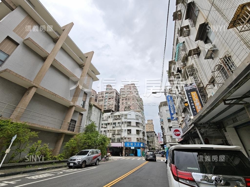 方正大空間公寓四樓房屋室內格局與周邊環境