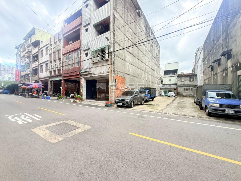 市府約十米面寬美地房屋室內格局與周邊環境