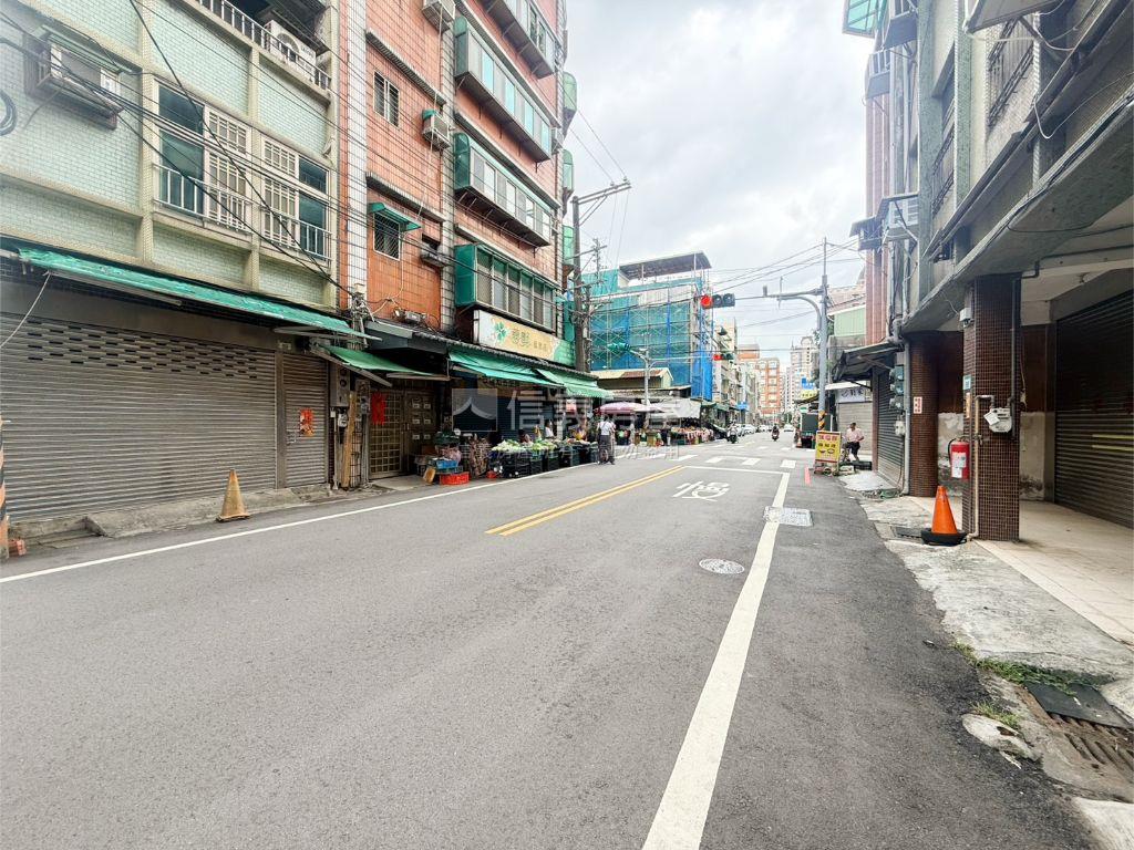 市府約十米面寬美地房屋室內格局與周邊環境