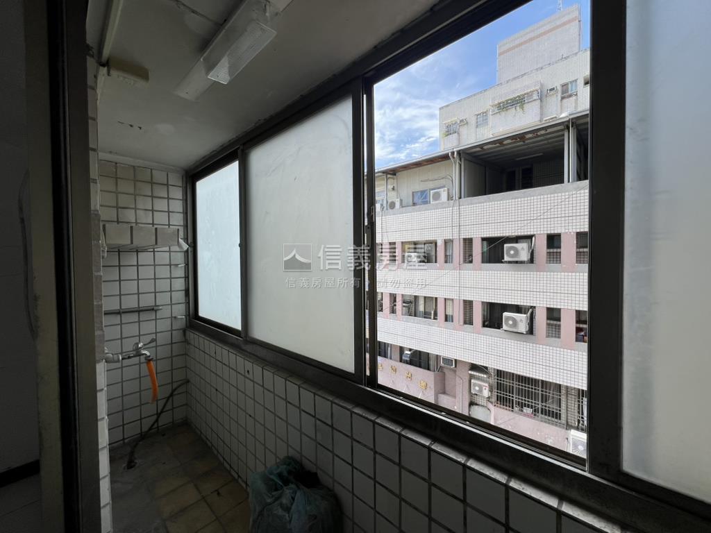 賠售百萬南太平三房平車位房屋室內格局與周邊環境