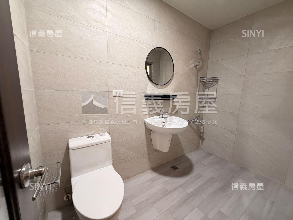 前鎮實業路＊霸氣電梯透天房屋室內格局與周邊環境