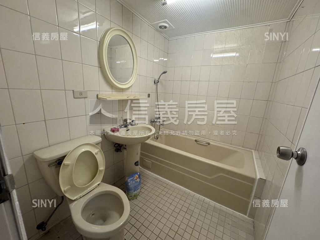 忠孝路角間樓店房屋室內格局與周邊環境