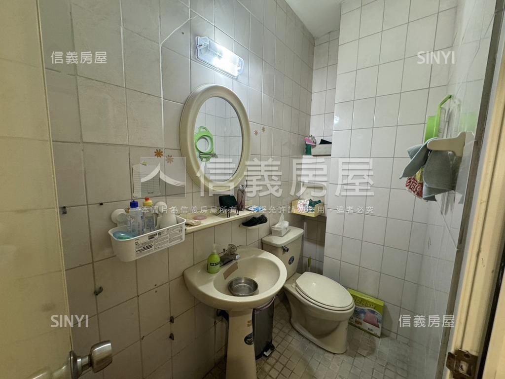 忠孝路角間樓店房屋室內格局與周邊環境
