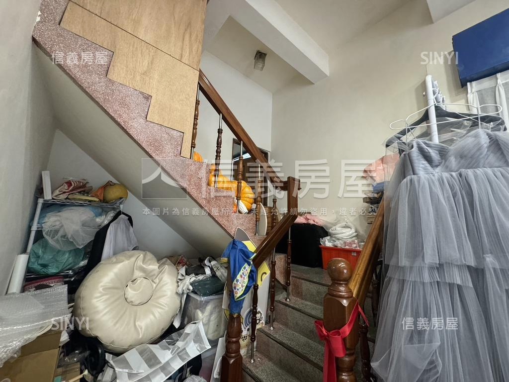 忠孝路角間樓店房屋室內格局與周邊環境