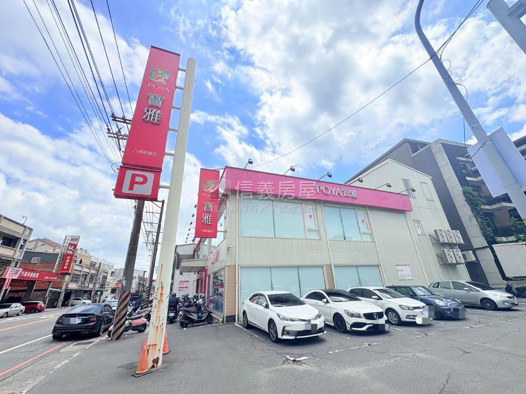 稀有逸極˙天際三房車位房屋室內格局與周邊環境