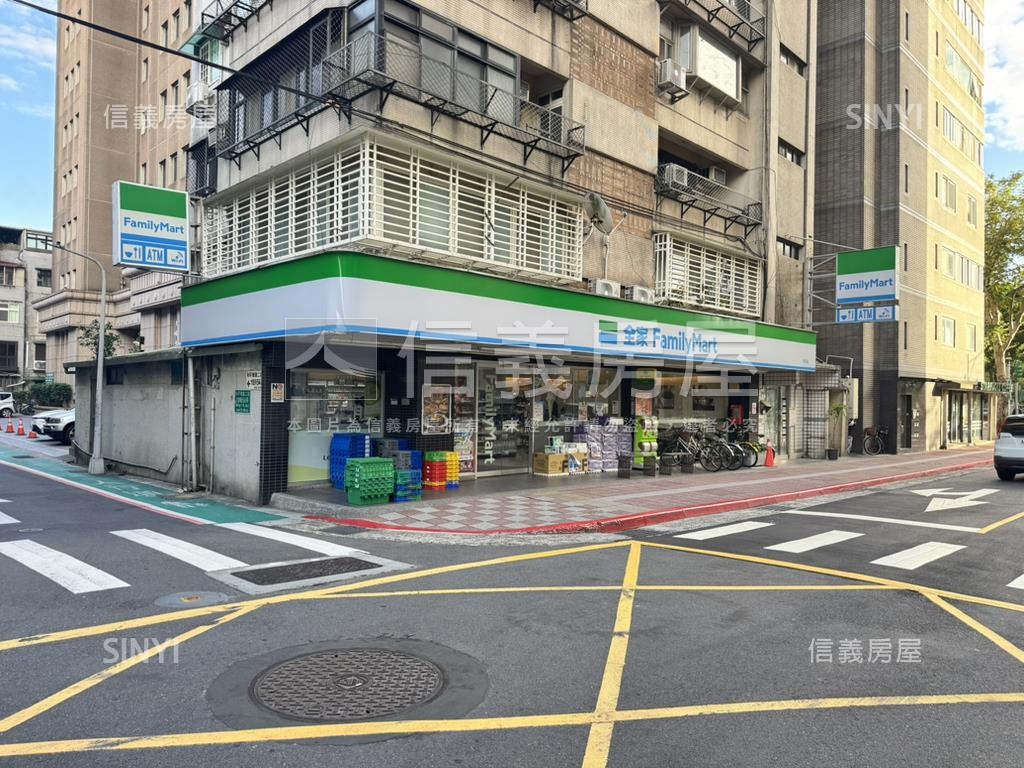 大面寬連鎖金店房屋室內格局與周邊環境