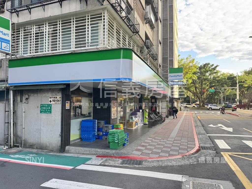 大面寬連鎖金店房屋室內格局與周邊環境