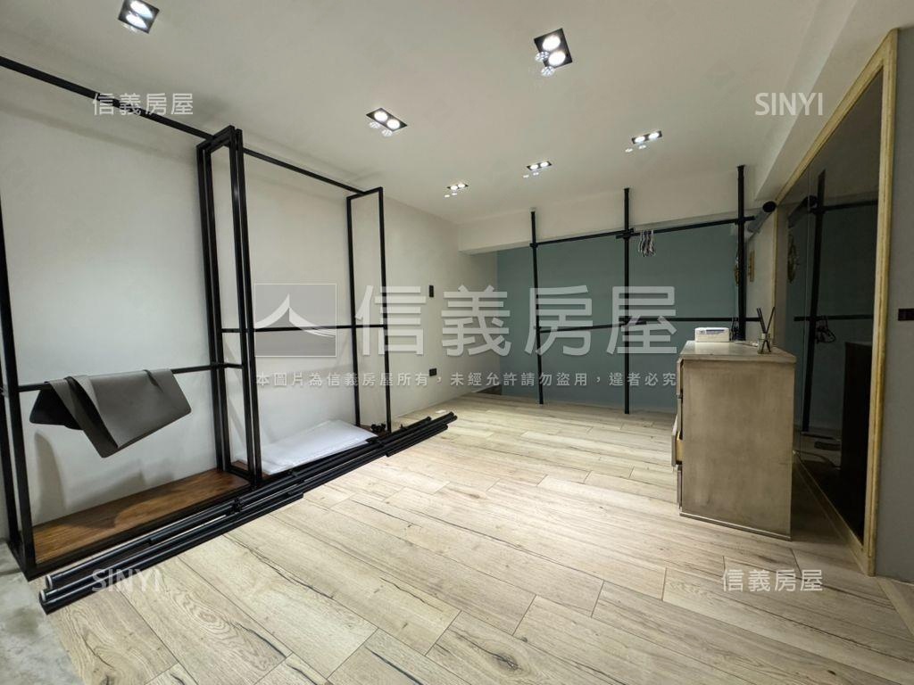 重慶北挑高裝潢住辦一樓房屋室內格局與周邊環境