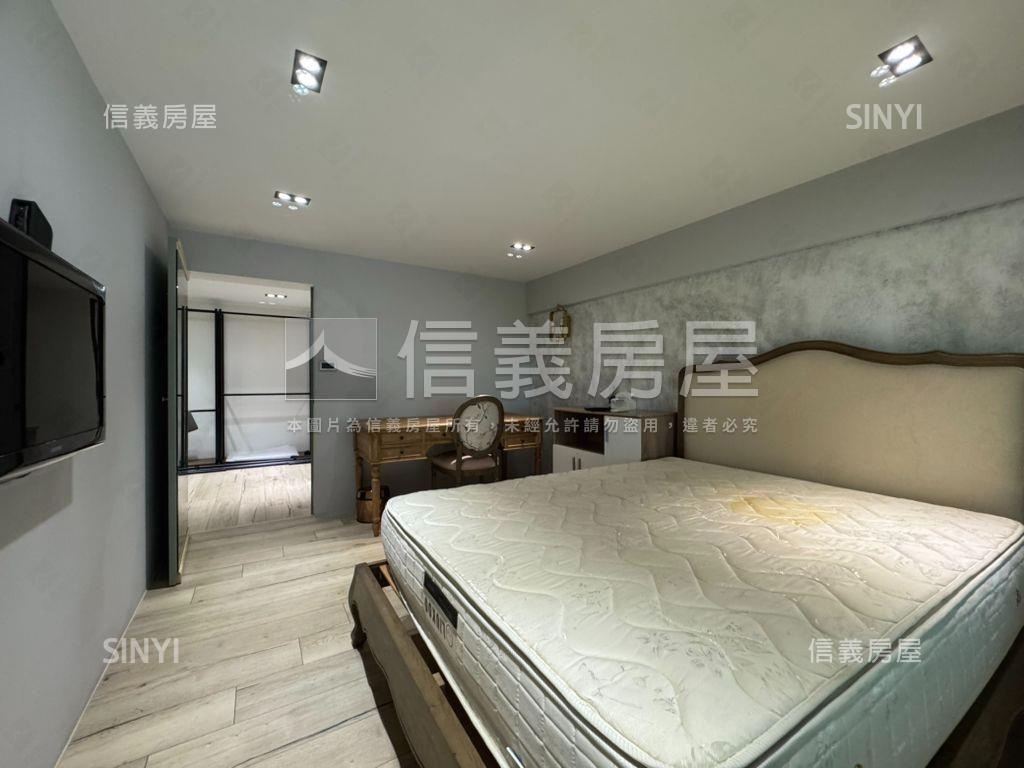 重慶北挑高裝潢住辦一樓房屋室內格局與周邊環境