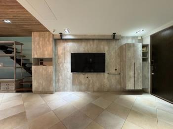 重慶北挑高裝潢住辦一樓