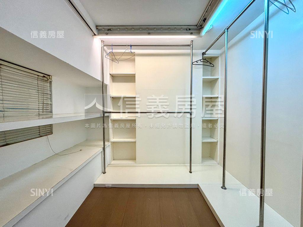 ＥＡＴ國際館稀有高樓景觀房屋室內格局與周邊環境