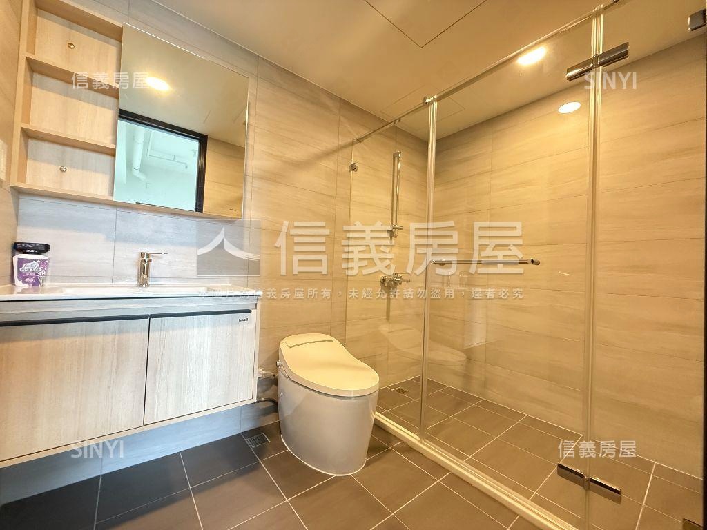 美術白天鵝高樓景觀房屋室內格局與周邊環境
