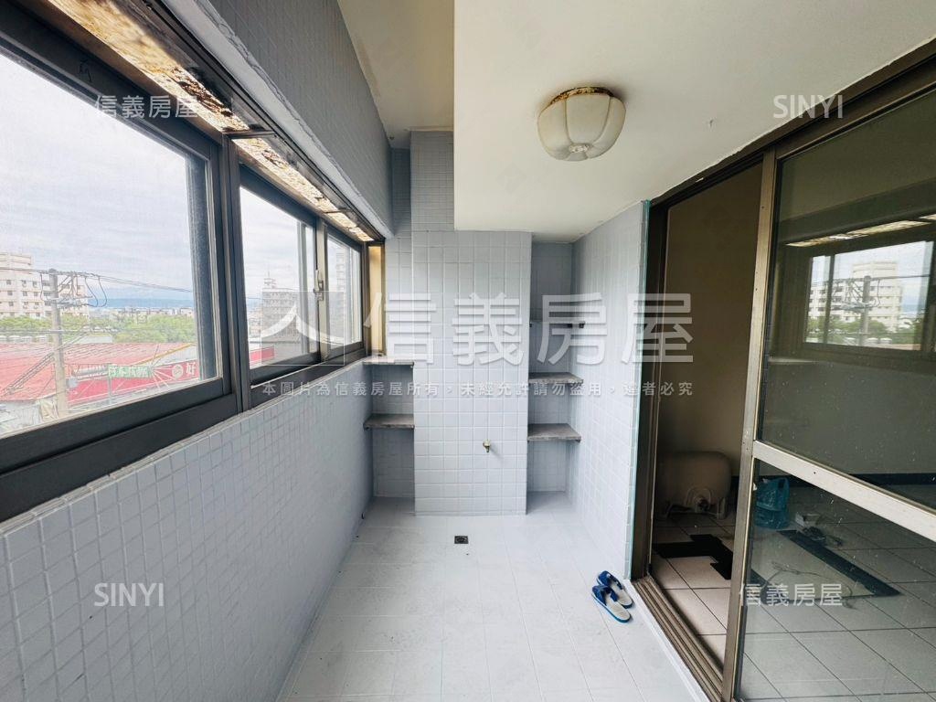 台中陽明四房車露臺戶房屋室內格局與周邊環境