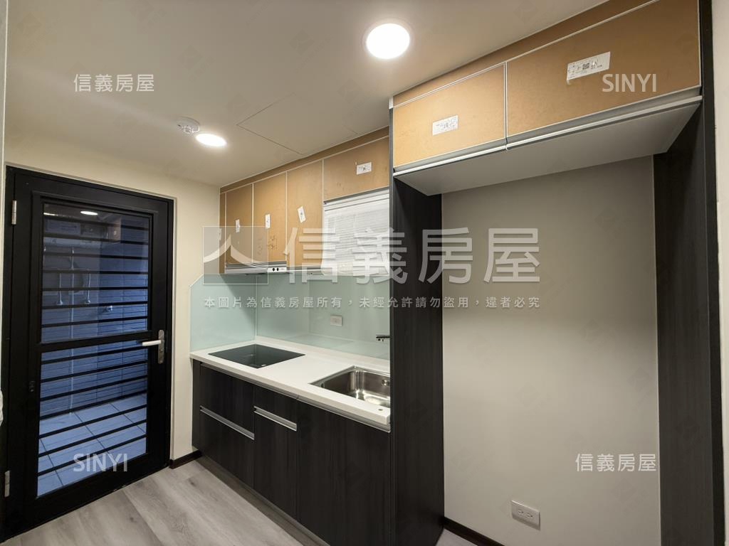 蓮潭國中小正對面兩房平車房屋室內格局與周邊環境