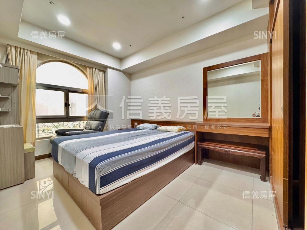 稀有釋出金典四房車位房屋室內格局與周邊環境