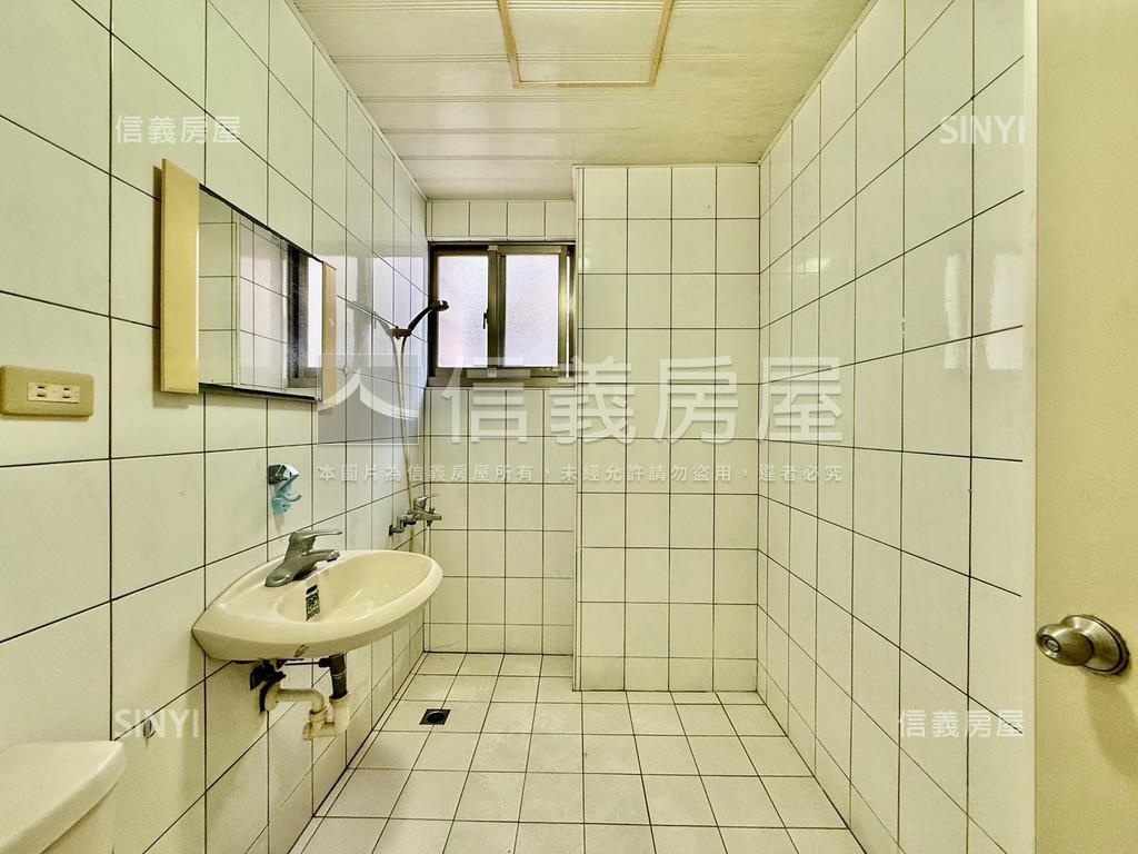 亞灣．方正溫馨大三房房屋室內格局與周邊環境
