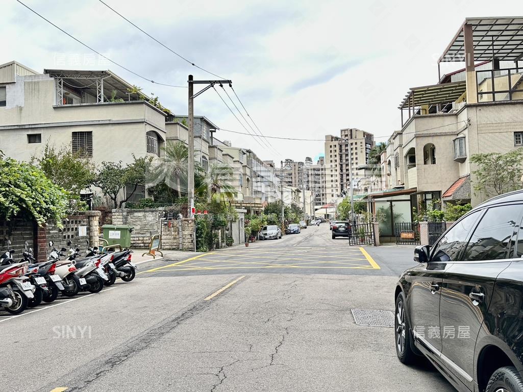 北屯九華貴族三房平車房屋室內格局與周邊環境