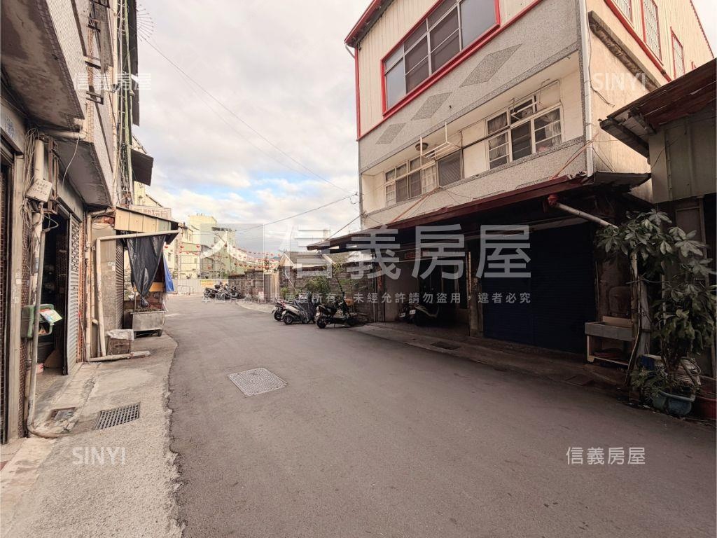 很強活路透天免１６００萬房屋室內格局與周邊環境