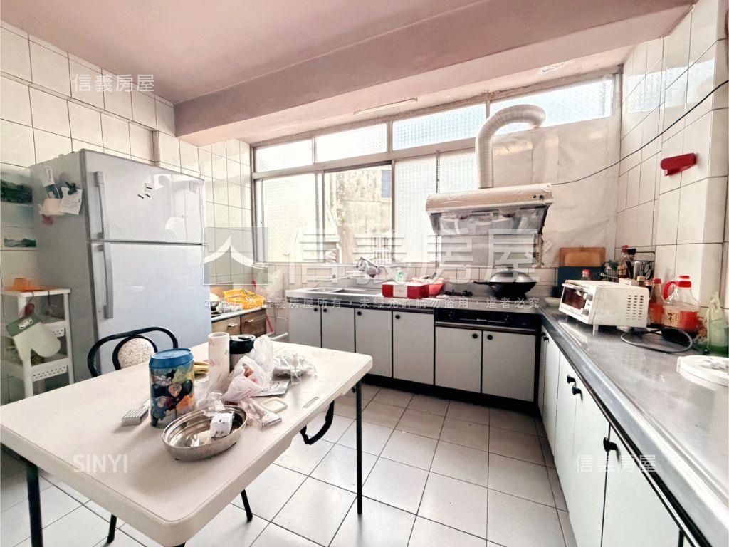 很強活路透天免１６００萬房屋室內格局與周邊環境