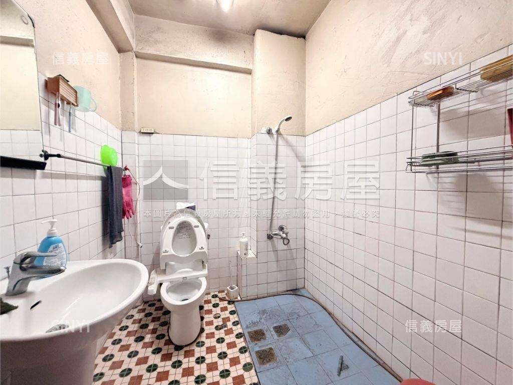 很強活路透天免１６００萬房屋室內格局與周邊環境