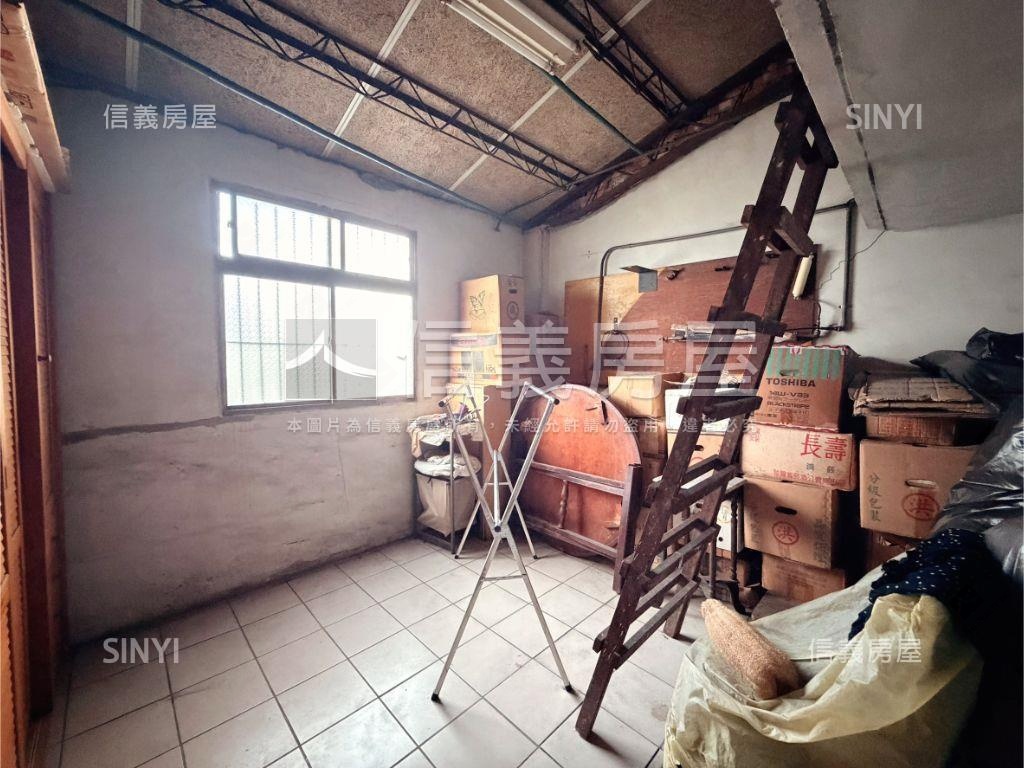 很強活路透天免１６００萬房屋室內格局與周邊環境