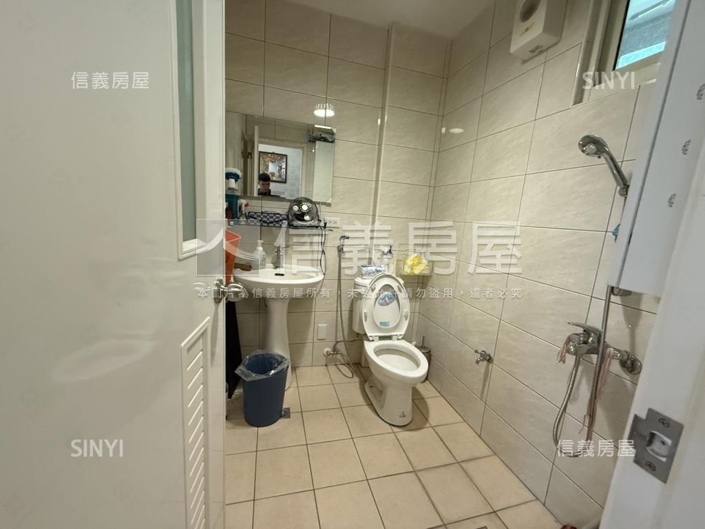 南興輕屋齡臨路透天房屋室內格局與周邊環境