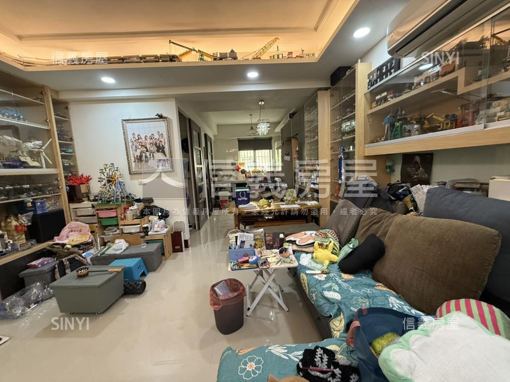 南興輕屋齡臨路透天房屋室內格局與周邊環境