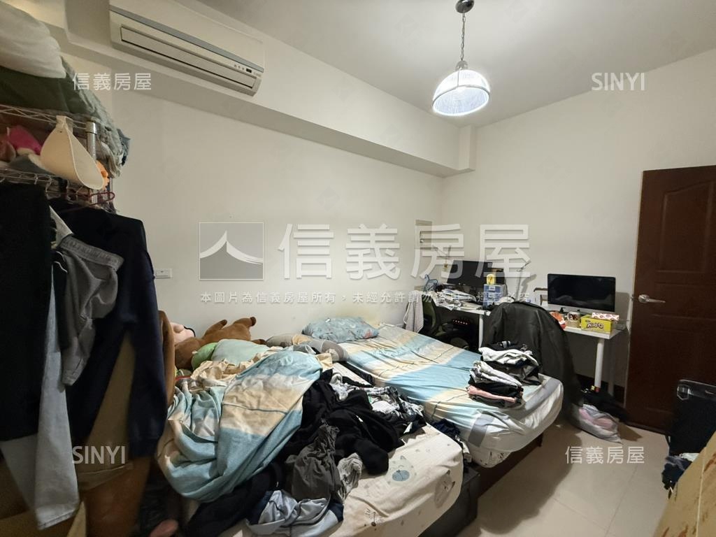 南興輕屋齡臨路透天房屋室內格局與周邊環境