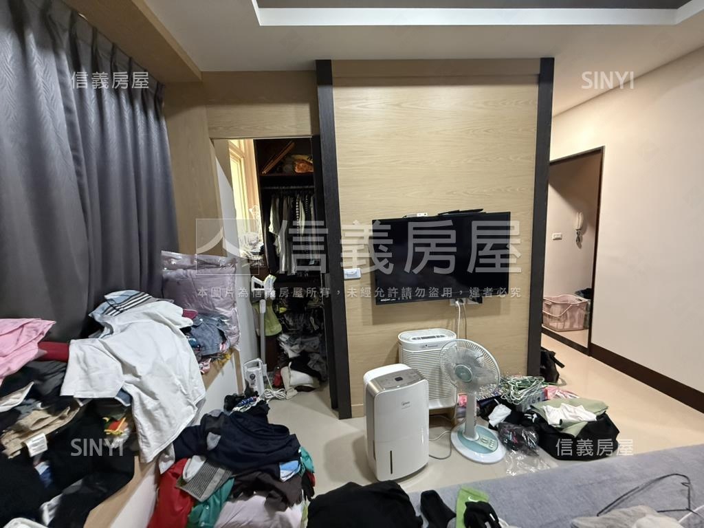 南興輕屋齡臨路透天房屋室內格局與周邊環境