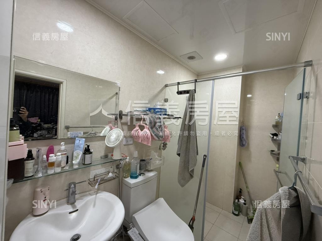 南興輕屋齡臨路透天房屋室內格局與周邊環境