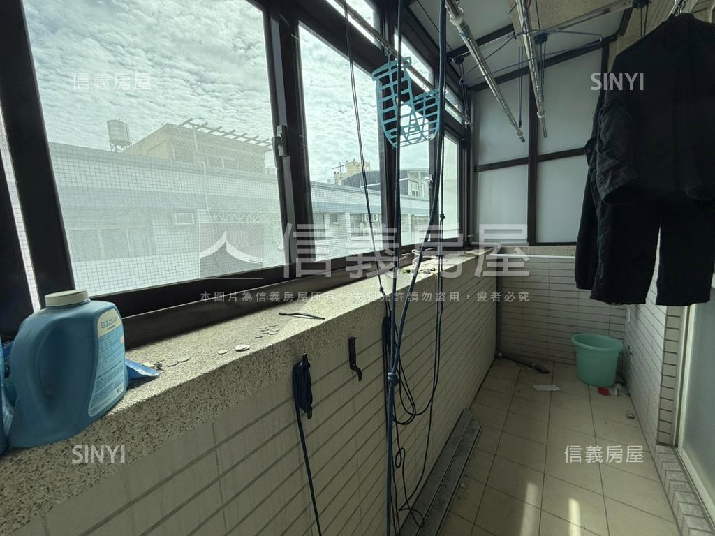 南興輕屋齡臨路透天房屋室內格局與周邊環境