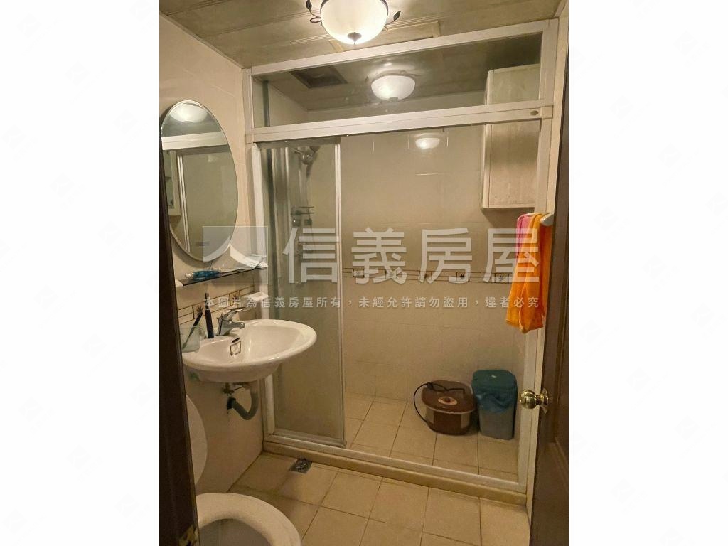 維納斯三房車位房屋室內格局與周邊環境