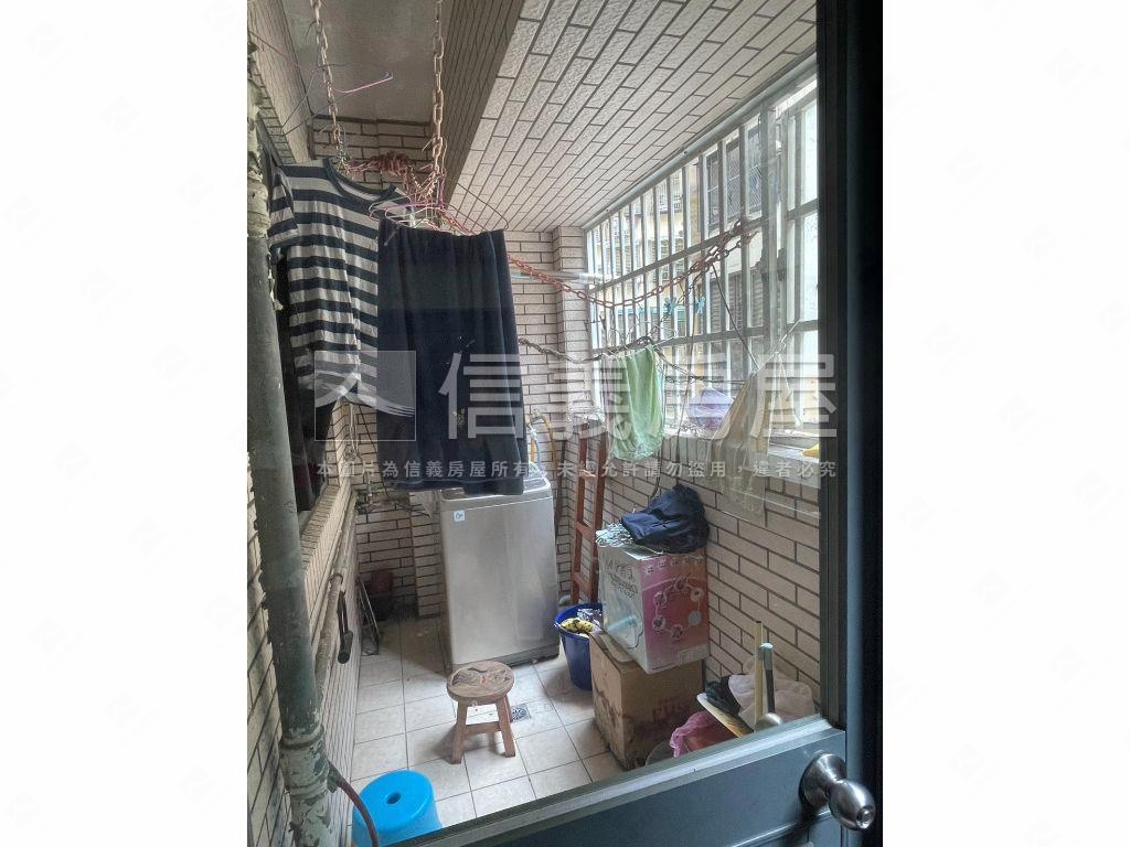 維納斯三房車位房屋室內格局與周邊環境