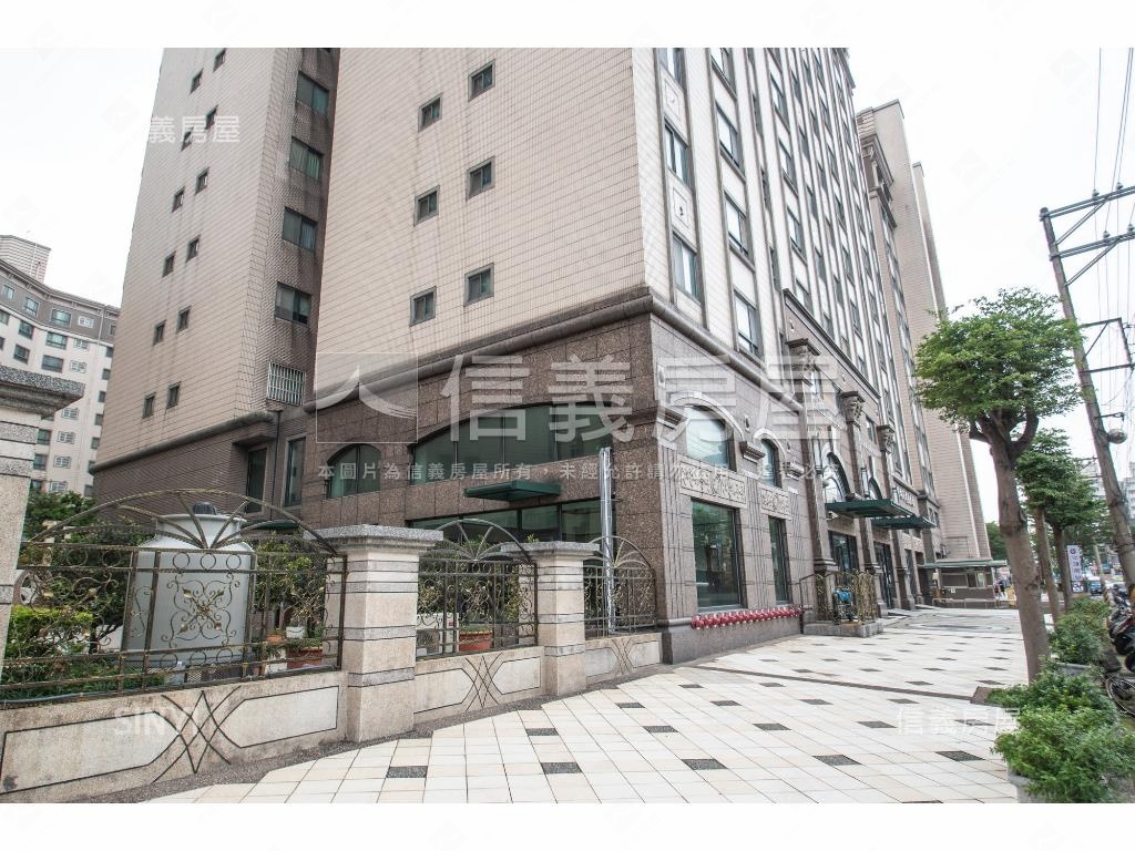 維納斯三房車位房屋室內格局與周邊環境