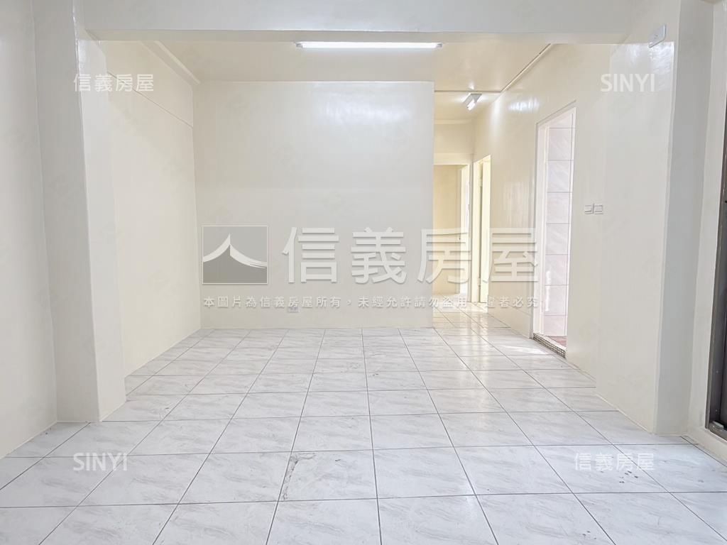 東區恬靜日光電梯三房房屋室內格局與周邊環境