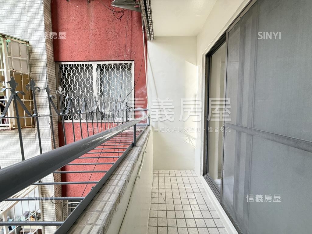 東區恬靜日光電梯三房房屋室內格局與周邊環境