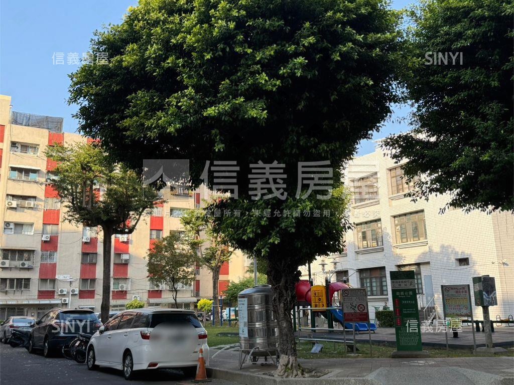 東區恬靜日光電梯三房房屋室內格局與周邊環境