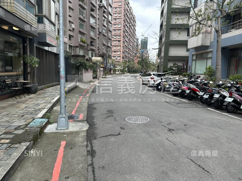 明水路坡平車位房屋室內格局與周邊環境