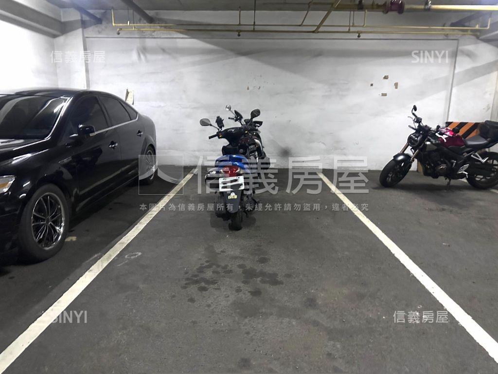 藝文近未來捷運４房雙車位房屋室內格局與周邊環境